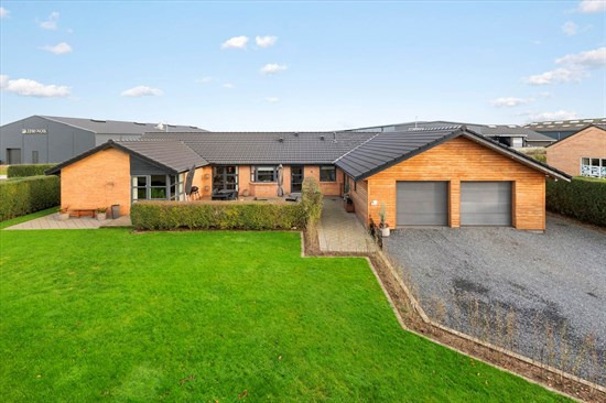 For 3.650.000 kr J M Knudsens Vej 6 - Se priserne på de dyreste boliger til salg i Låsby