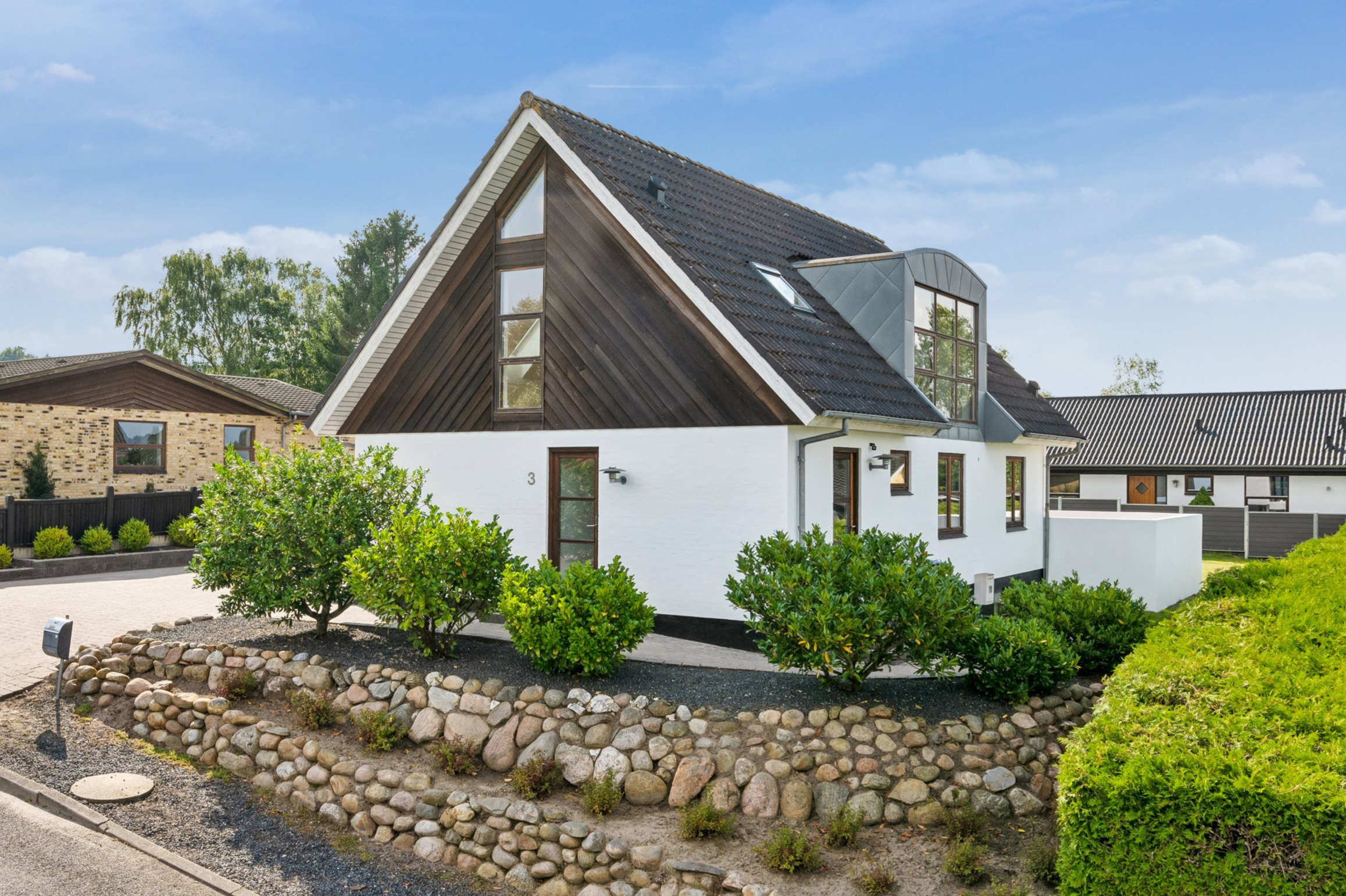 Indflytningsklar villa med storslået udsigt over Paradiset