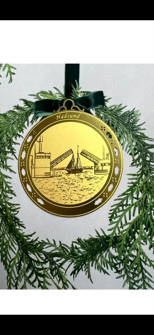 Guldsmed Bundgaard har fået nyt ornament med Hadsund broen