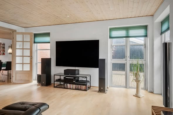 BoligOne Mogens Kragh I/S tilbyder familievilla med masser af plads til nye ejere