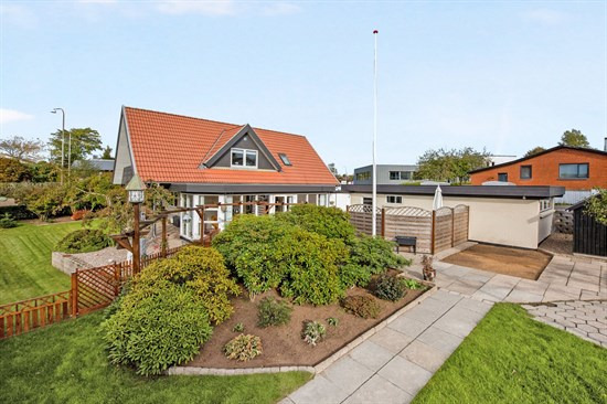 Til salg hos Ejendomsmægler Mike Andersen: Adelvej 22, Taulov, 7000 Fredericia