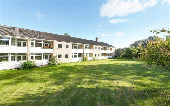 Vandtårnsvej 1 er til salg for kun 2.495.000 kr.: Se de billigste boliger til salg i Birkerød her