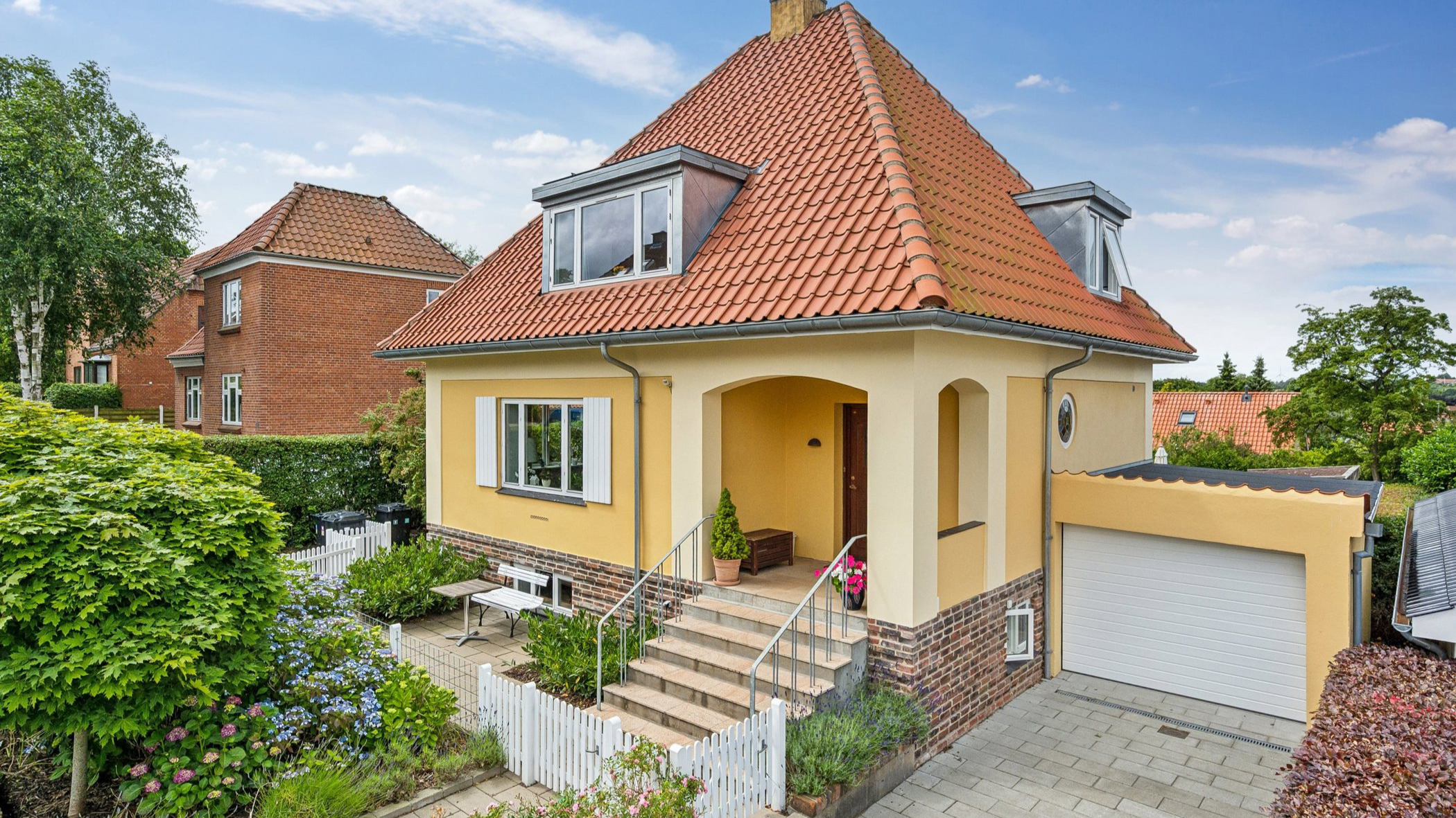 Charmerende byvilla med plads til hele familien
