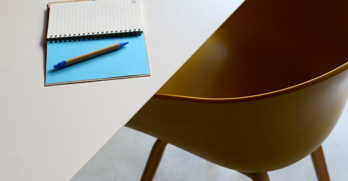 Sådan skaber du en bæredygtig kontoræstetik med møbler fra genbrug