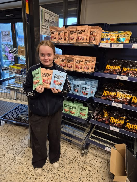 Rema 1000 Rosenkrantzgade lancerer nye choko-bær med tre slags chokolade