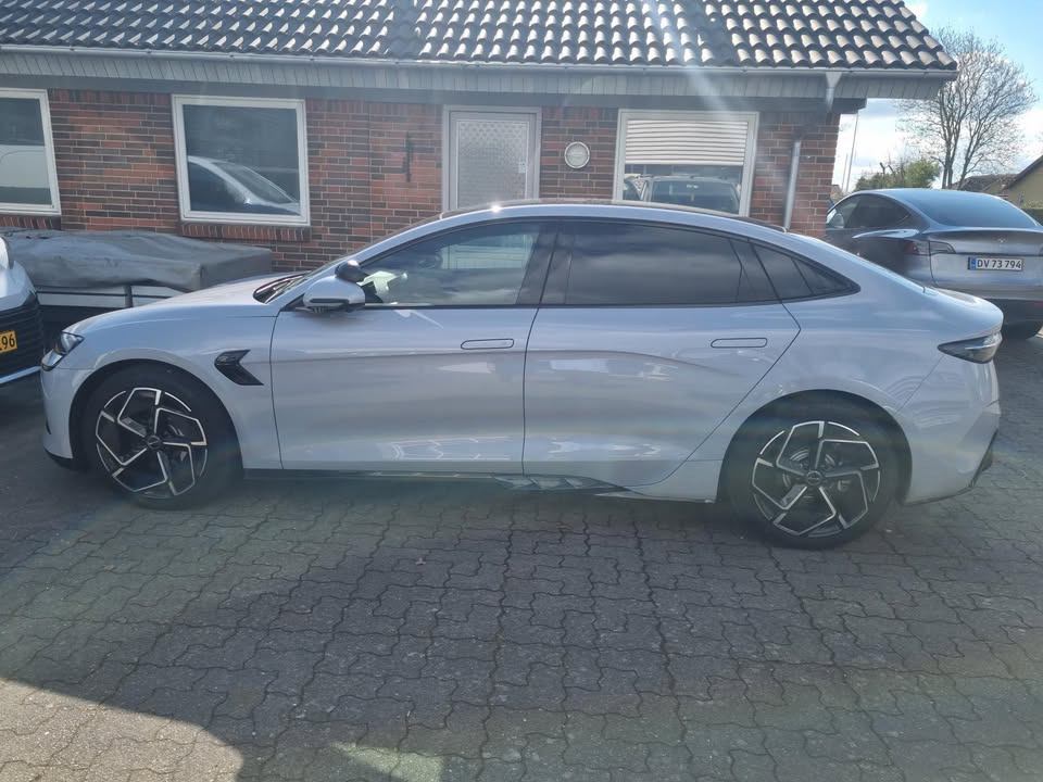 AutoFit A/S tilbyder hurtig service til skolevogne med el