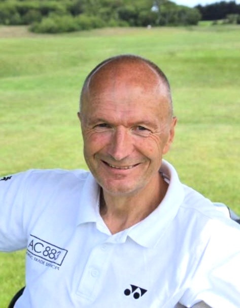 Livsbekræftende foredrag med Erik Kolmos i Viby J