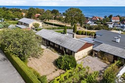Kampeløkken 7 og 2 andre boliger er kommet til salg denne uge i Allinge - se boligerne her.