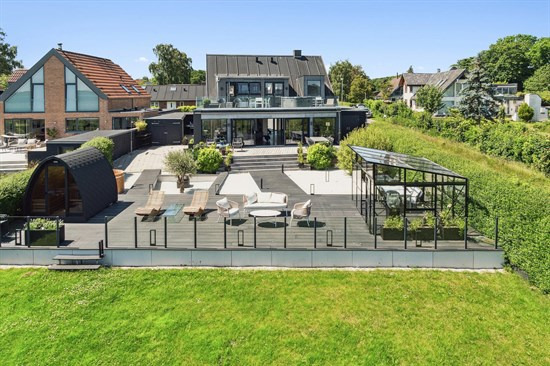 Top 6 over dyreste boliger til salg i Skødstrup. Priser op til 14.890.000 kr