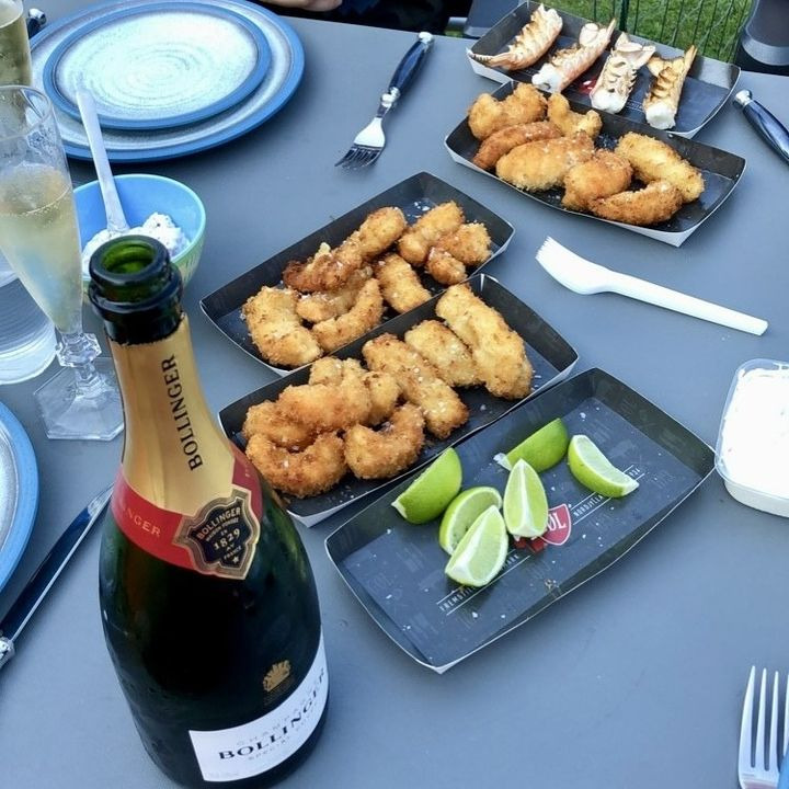 Frændes Madværk deler sommerens bedste grilltips: jomfruhummer i panko rasp