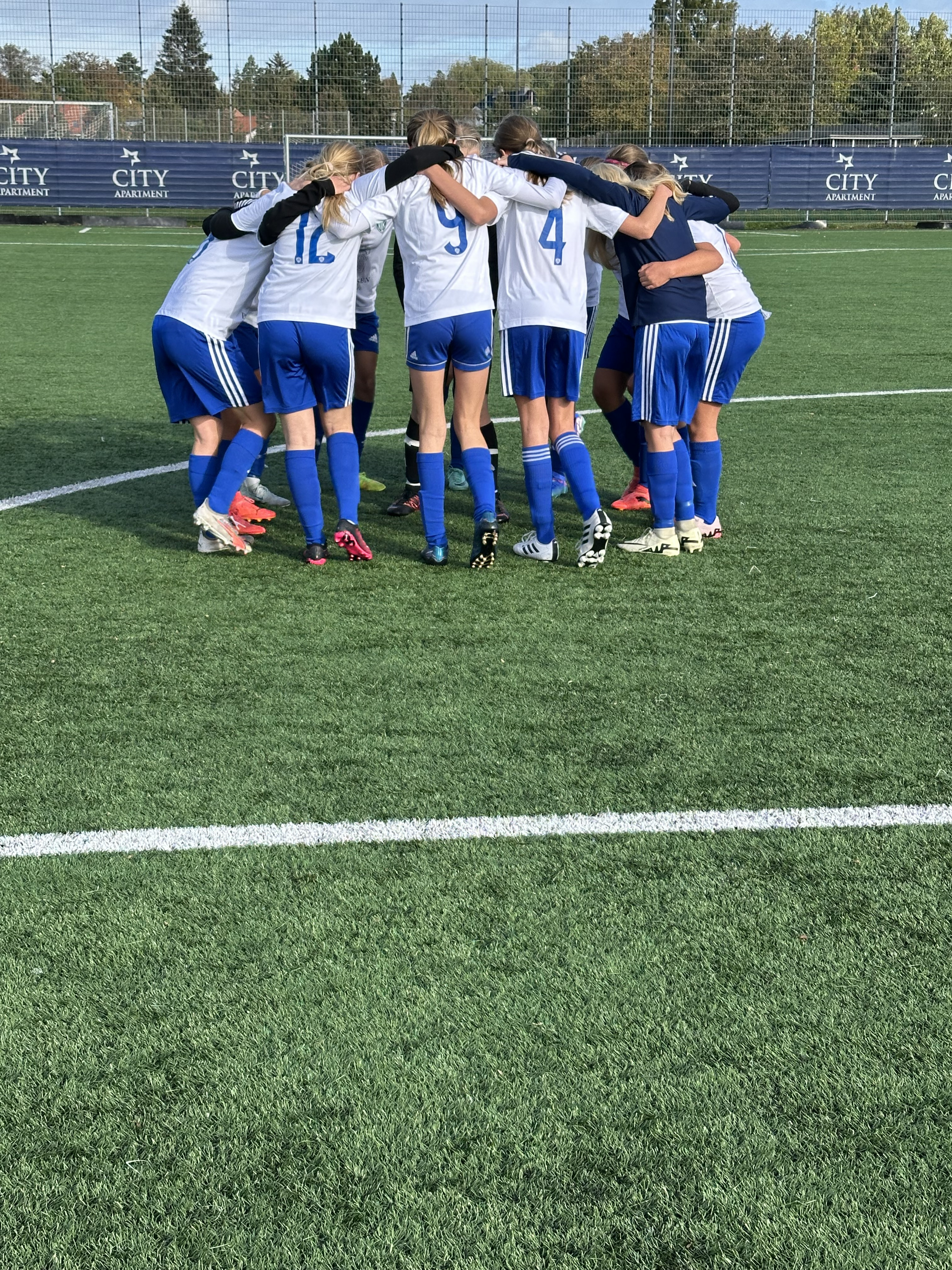 HIK sejrer med taktisk disciplin og stærkt sammenhold mod Brønshøj/Fix