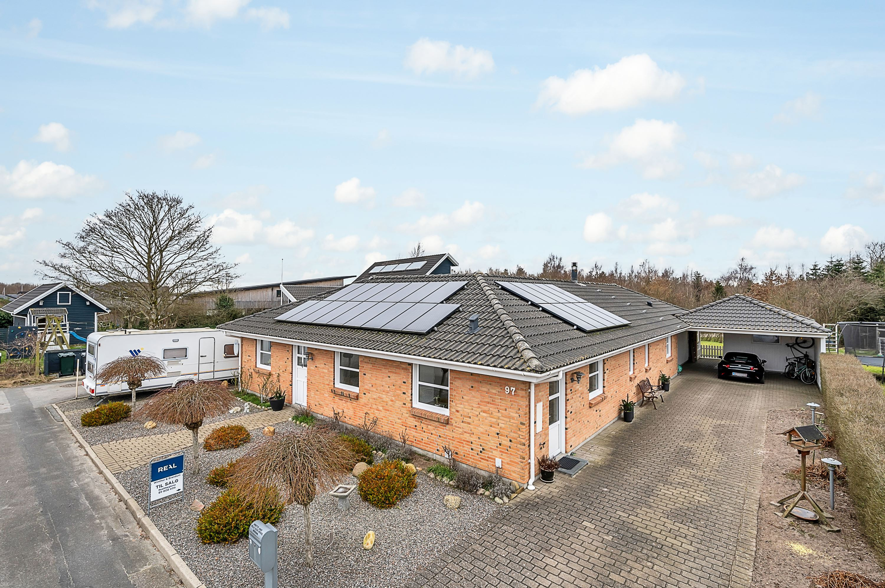 Luksusbolig netop kommet til salg i Engesvang: Se hvad du skal smide for Engesvangs dyreste adresser her