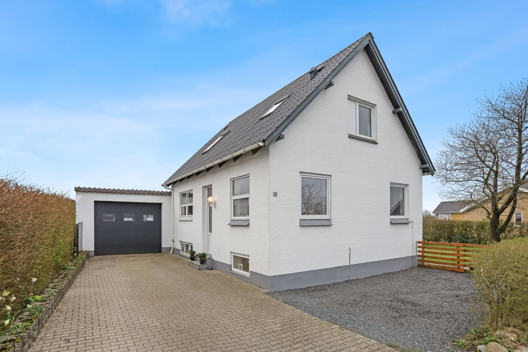 Mæglerhuset Brønderslev annoncerer prisnedsættelse på familievenlig villa i Øster Brønderslev