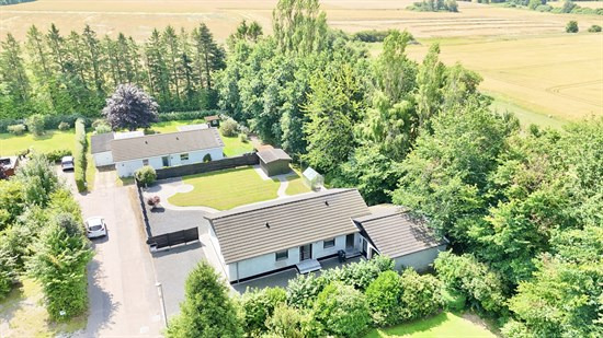 Hesselballevej 59 er til salg for kun 1.495.000 kr.: Se de billigste boliger til salg i Hjortshøj her
