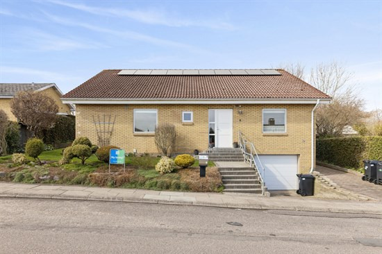 Lillehave 8 og 1 anden boliger er kommet til salg denne uge i Augustenborg - se boligerne her.