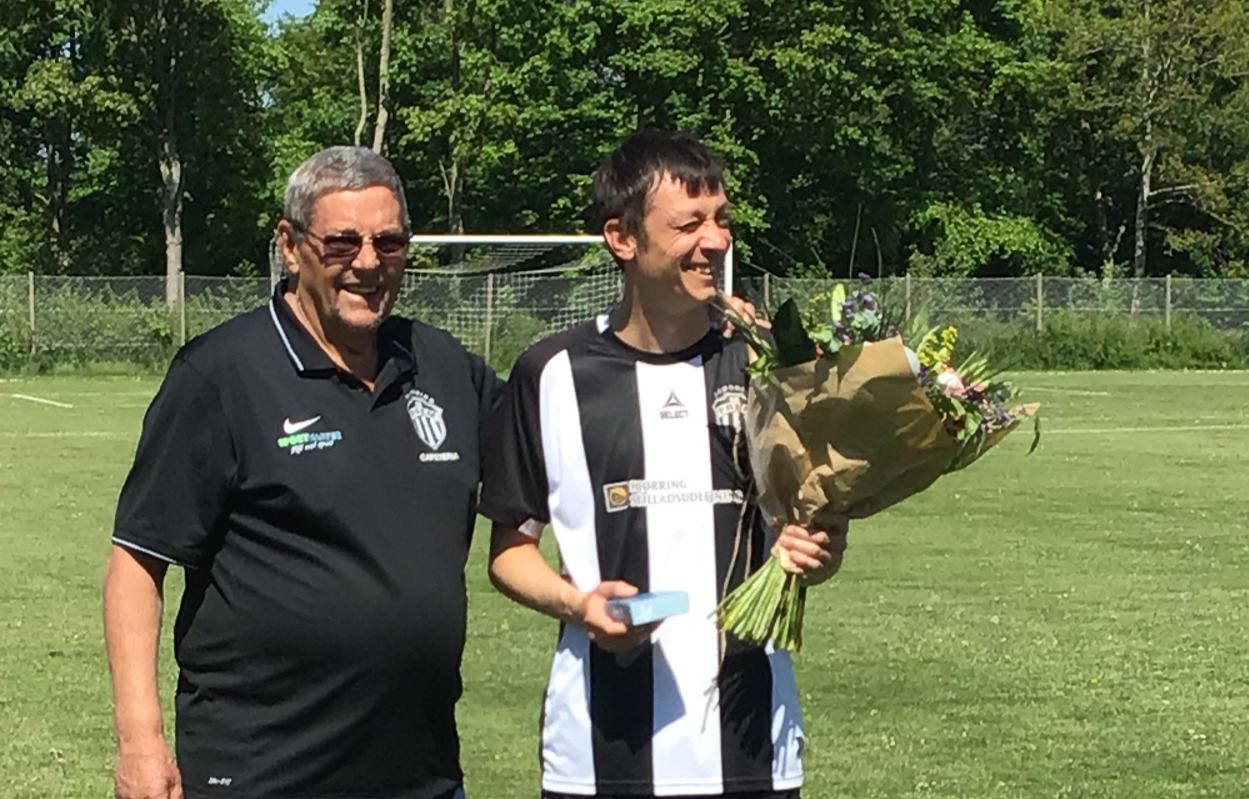 Hjørring AIK Frem fejrer vild sejr og fødselsdag: Martin Gummi Christensen stjæler showet