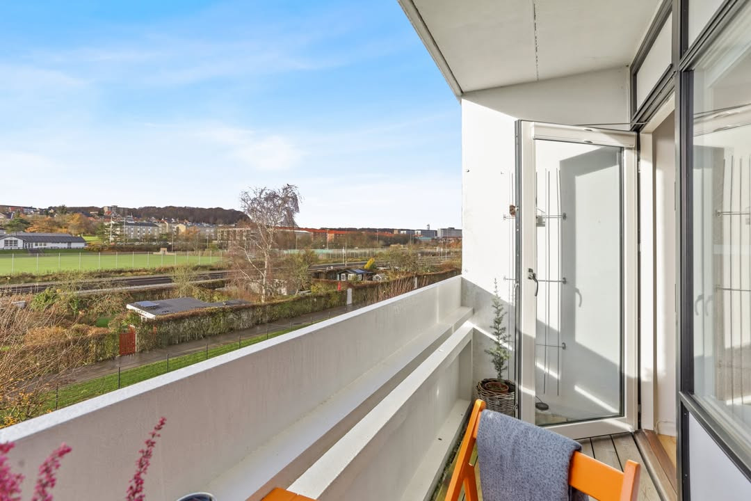 Mæglerhuset Aalborg annoncerer ny pris på stilfuld lejlighed i Kærby