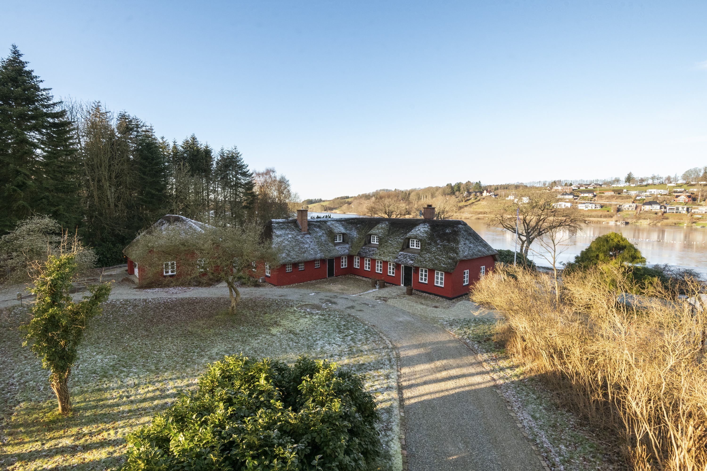 Luksusbolig netop kommet til salg i Ry: Se hvad du skal smide for Rys dyreste adresser her