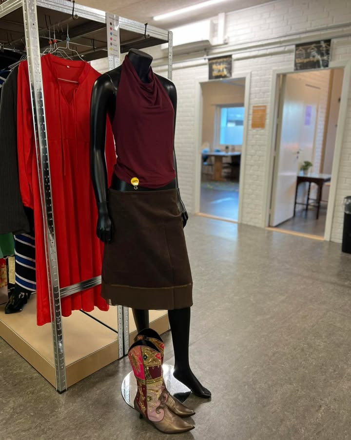 2HandStore inviterer til nytårs-shopping med stil og glimmer