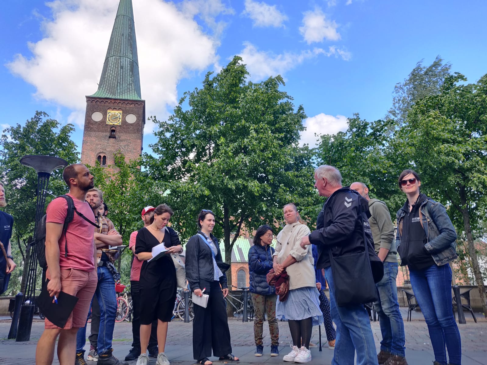 Oplev vikingernes Aros og skab dit eget stenalderkunstværk på Moesgård Museum