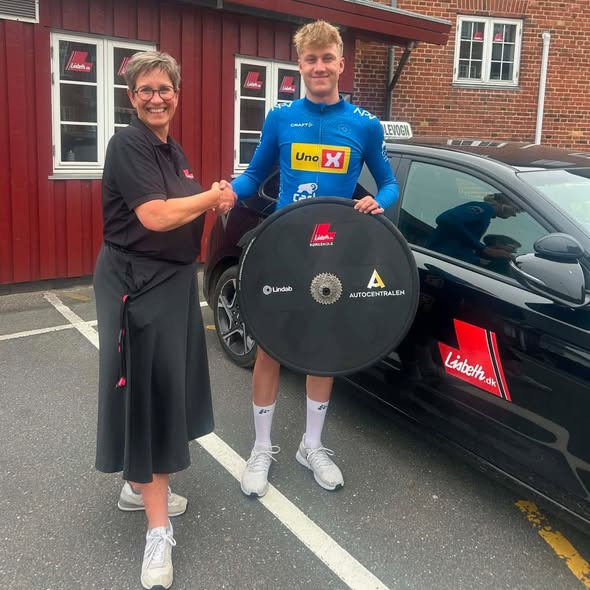 Lisbeths Køreskole støtter U19-cykelrytteren Magnus Madsen på vej mod kørekortet