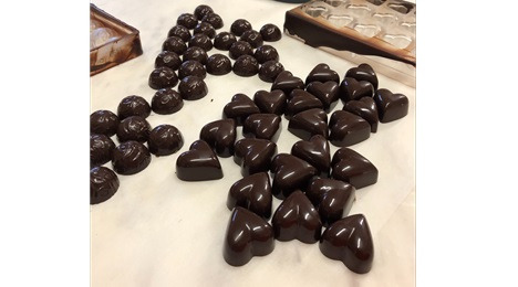 Lær kunsten at lave fyldte chokolader i Næstved