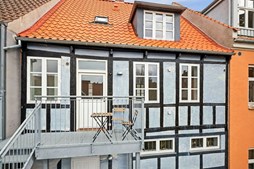 Ny pris på totalrenoveret 2-plans lejlighed i Nyborg fra Estate Nyborg