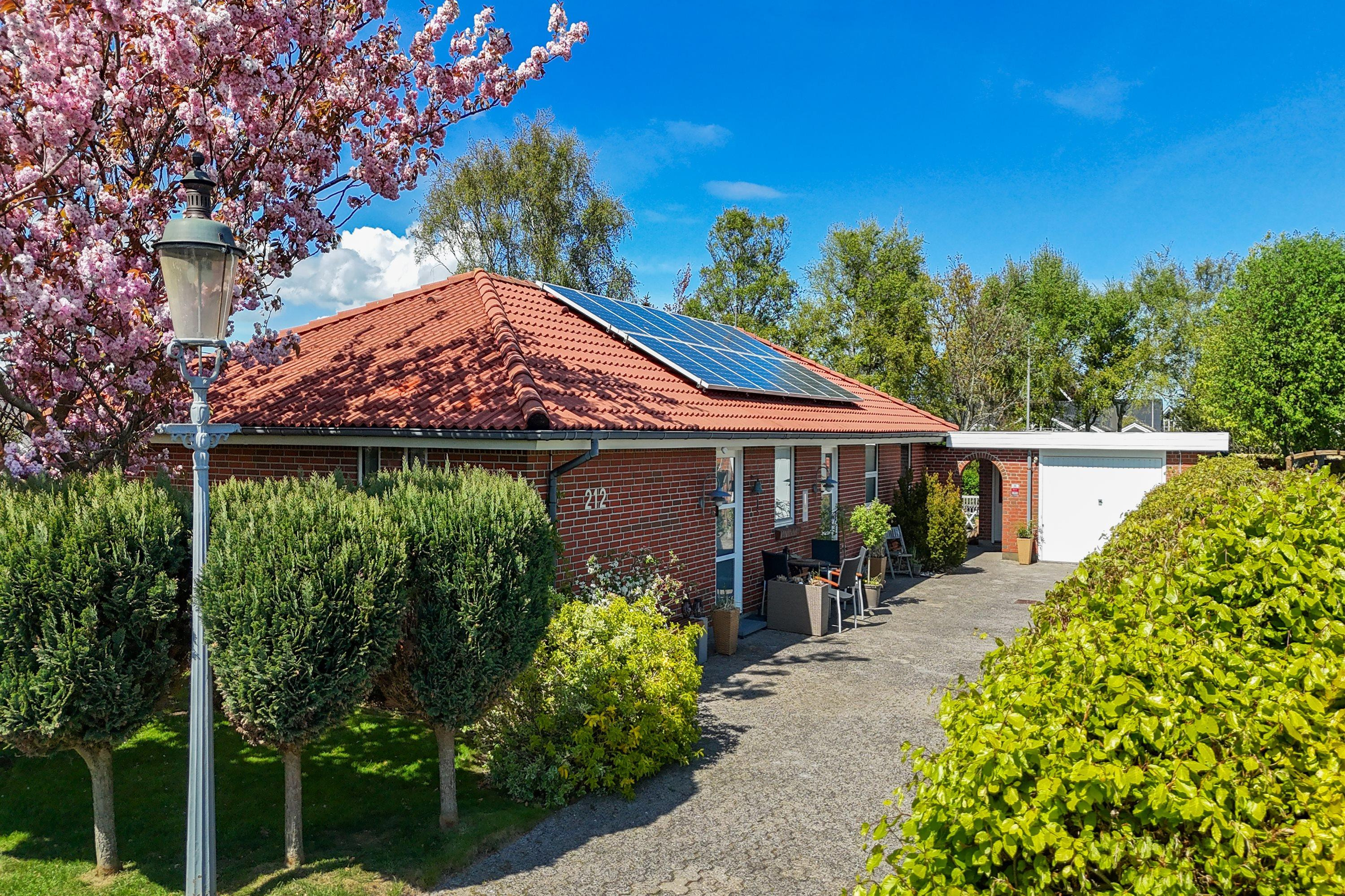 Indflytningsklar etplansvilla med fantastisk have i Sydbyen