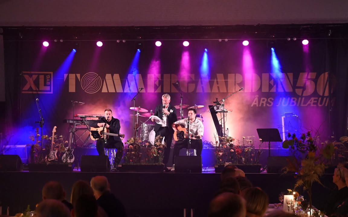 XL Byg Tømmergaarden Hals fejrer 50-års jubilæum med storslået aften for medarbejderne