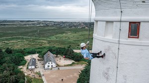 Adrenalinsus ved Lyngvig Fyr: Rapelling for de modige