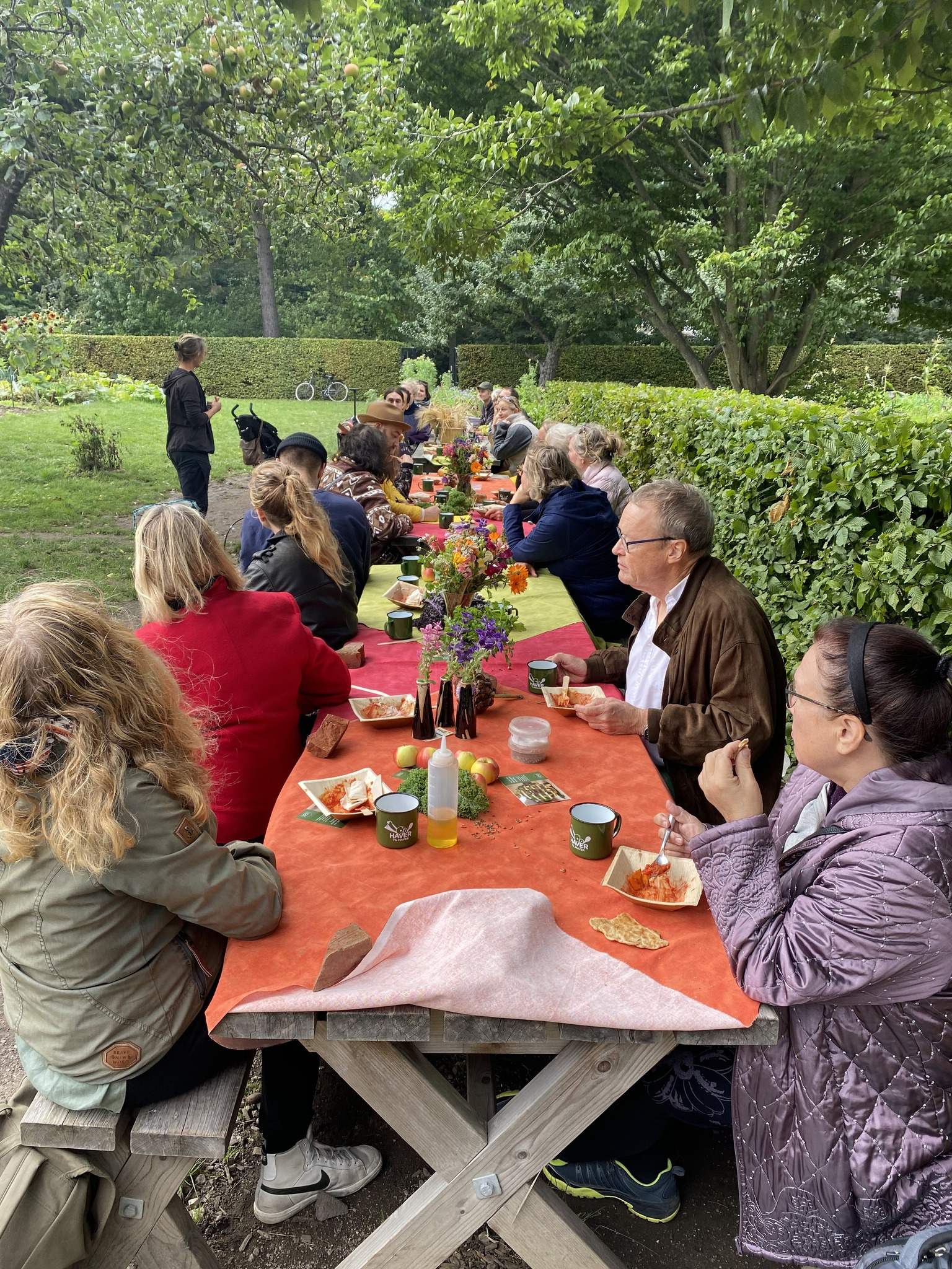 Fællesspisning og vegetarisk madlavning i Frederiksberg Have