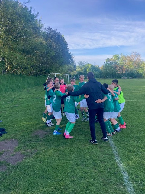 Kasper Yde takker ungdommens tålmodighed som Viborg FF U13 triumferede over Viborg Sdrm. IK
