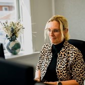 Mød Heidi Selmer: Din professionelle advokatsekretær hos Ret&Råd Dronninglund