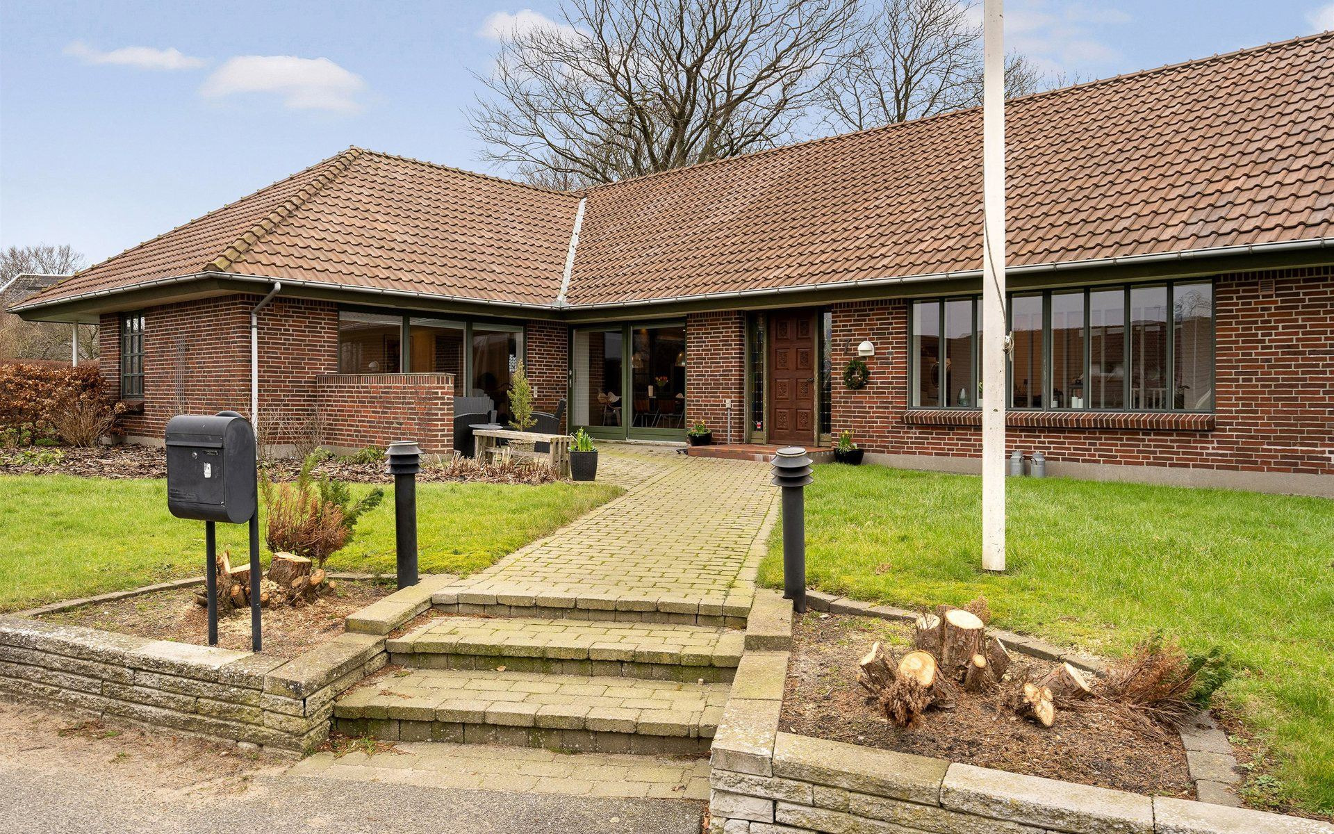 For 2,348 mio. kroner kan du nu få Elmegade 7 - Se priserne på de dyreste boliger til salg i Årre