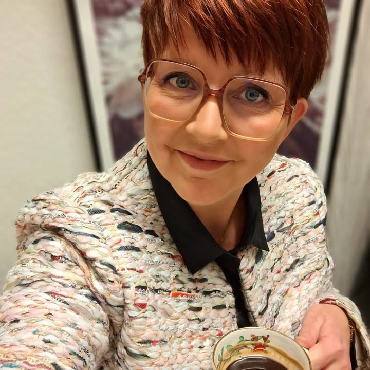 Lux By Jakobsen klar til en ny uge med stilfulde outfits til efterårets fester