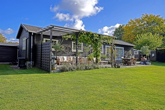 Nålemagervej 4 til salg for 4,8  mio. kroner - Se 3 andre boliger til salg i Helsingør Kommune