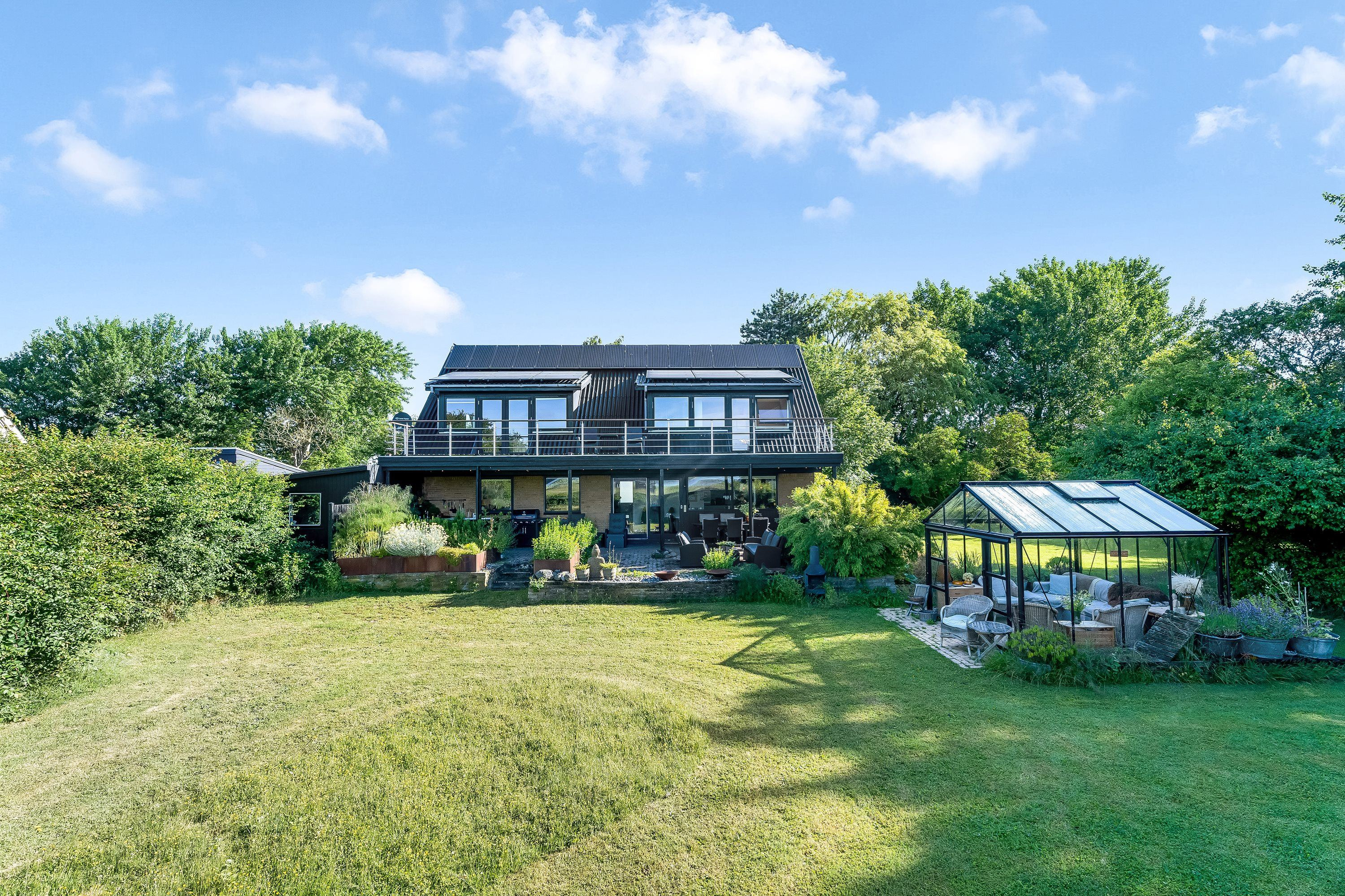 En ren boligdrøm på [m² på dyreste bolig] m² til 2,5  mio. kroner er nu komme til salg i Nørre Alslev: Se hvor de dyreste boliger til salg i Nørre Alslev er