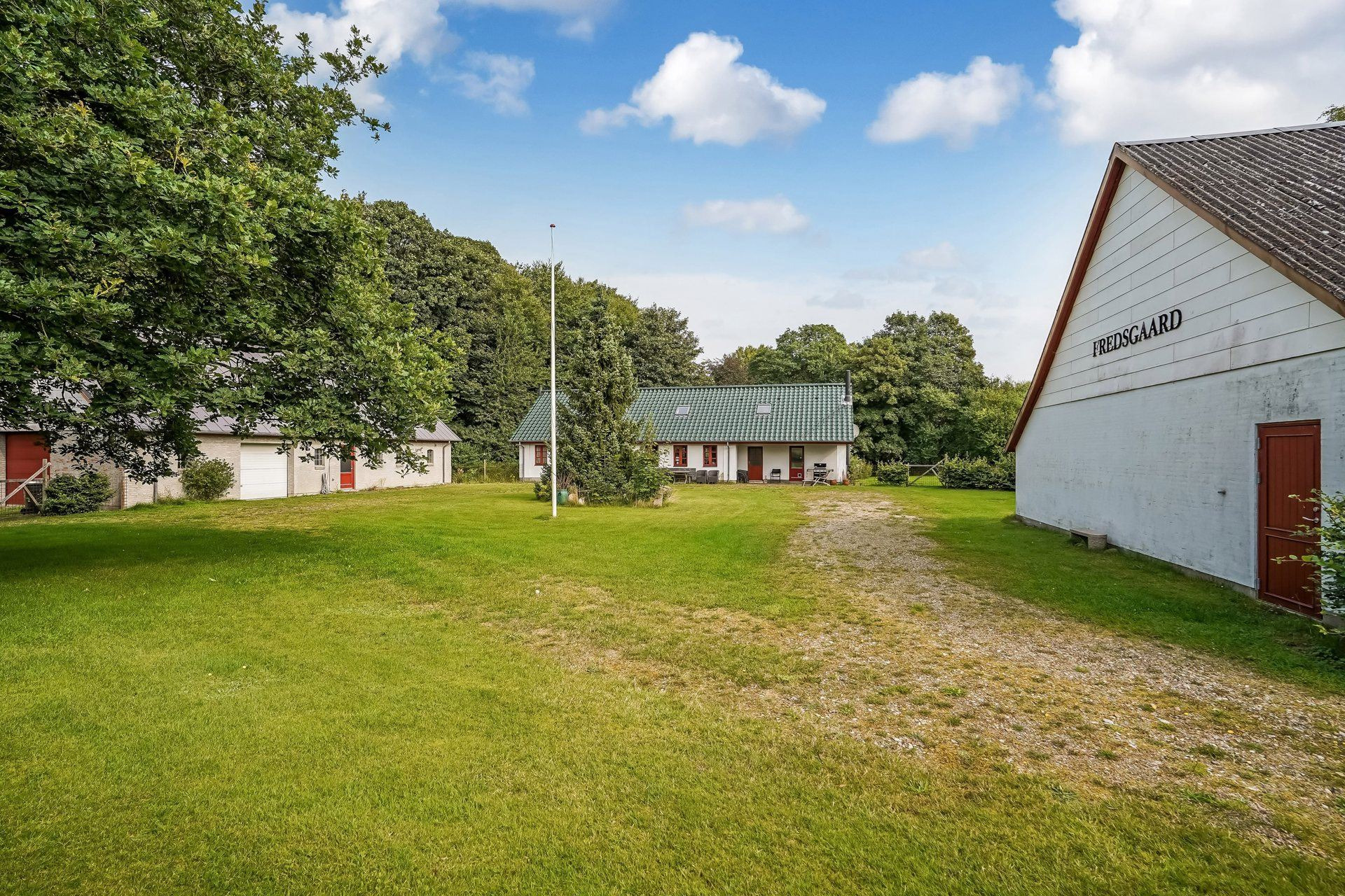 En ren boligdrøm på [m² på dyreste bolig] m² til 2,5  mio. kroner er nu komme til salg i Gadbjerg: Se hvor de dyreste boliger til salg i Gadbjerg er