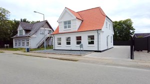 Moderne og renoveret hjem i hjertet af Hjallerup