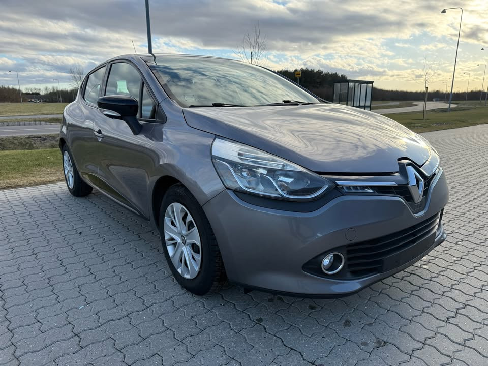 P.C. BILER ApS fremhæver Renault Clio til salg