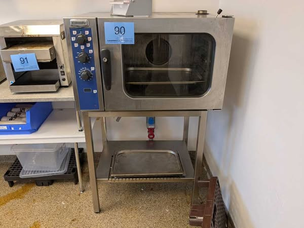 Campen Auktioner afholder ophørsauktion i aften: Alt skal væk