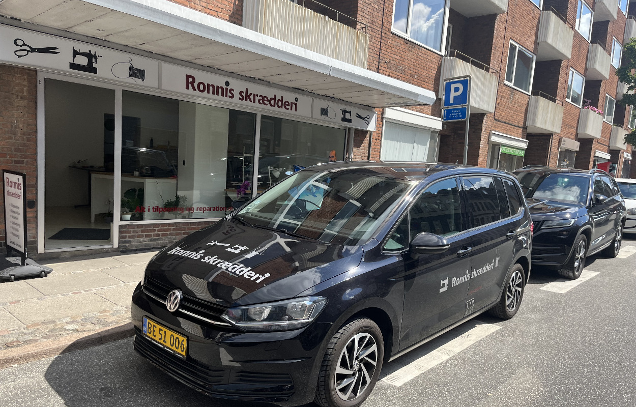 Ronnis Skrædderi sætter en ære i at levere et pænt stykke arbejde: “Det er vigtigt for mig”