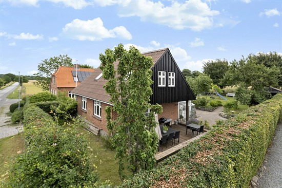 Christian X's Vej 252 er til salg for kun 1.495.000 kr.: Se de billigste boliger til salg i Tranbjerg J her