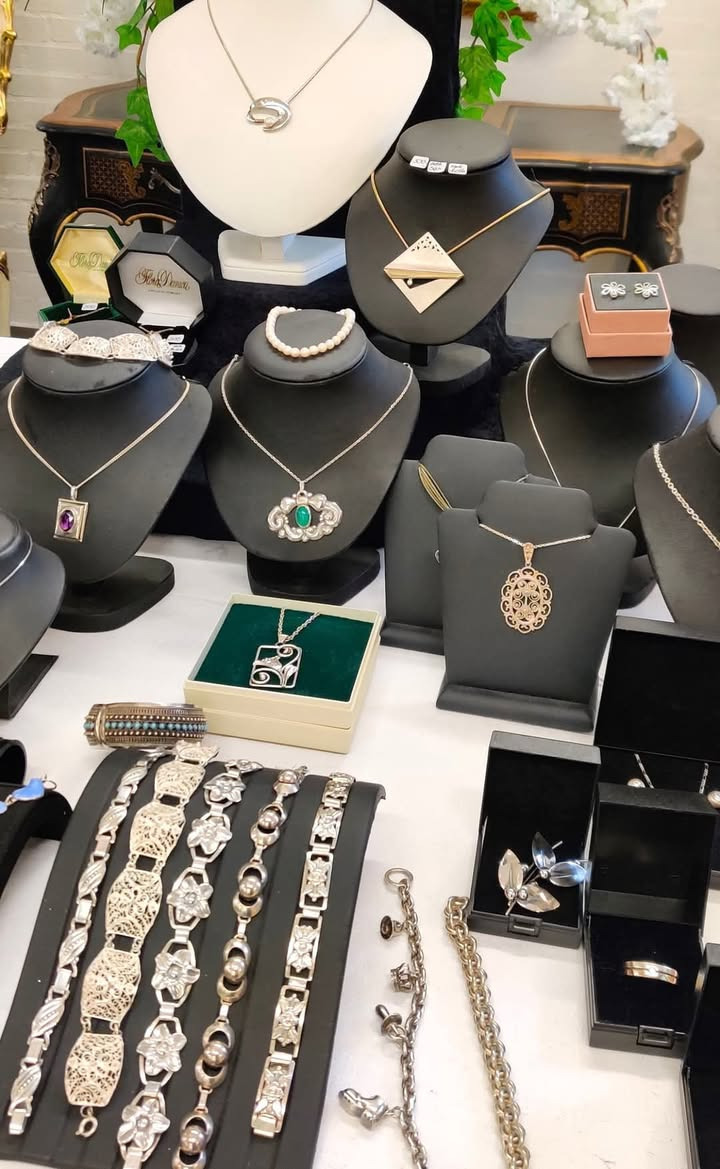 Smykkedesigner Helga Winther inviterer til Mors Dag med ekstra åbent showroom i Mariager