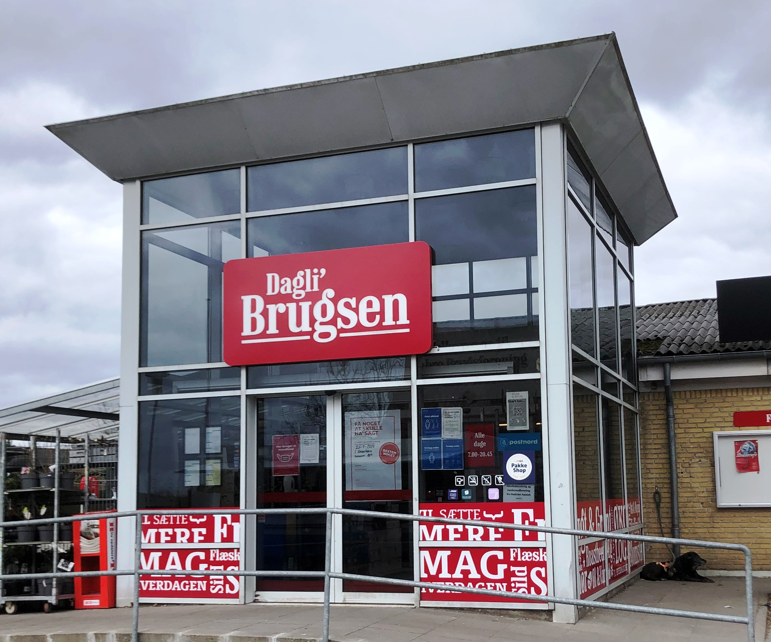 Dagli´Brugsen Sabro har mange bolde i luften