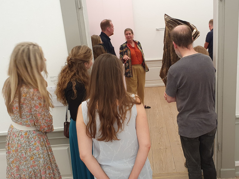 Udforsk kunstens genklang på Sophienholm