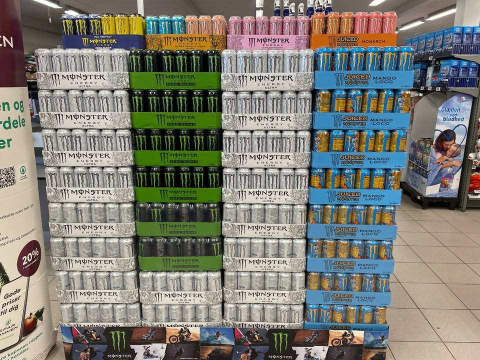 Spar Nørrebro Hjørring tilbyder Monster drik til kun 10 kr. pr. dåse