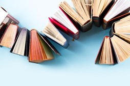 Del dine bedste læseoplevelser på Tranbjerg Bibliotek