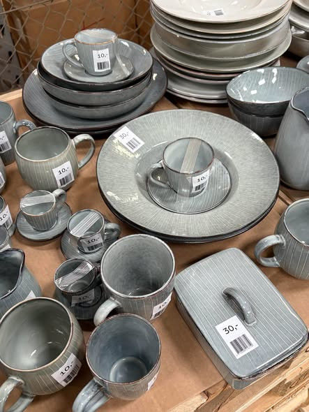 Lagersalg.com holder lagersalg i Hvidovre med op til 80% på Broste Copenhagen & Design Letters på tirsdag