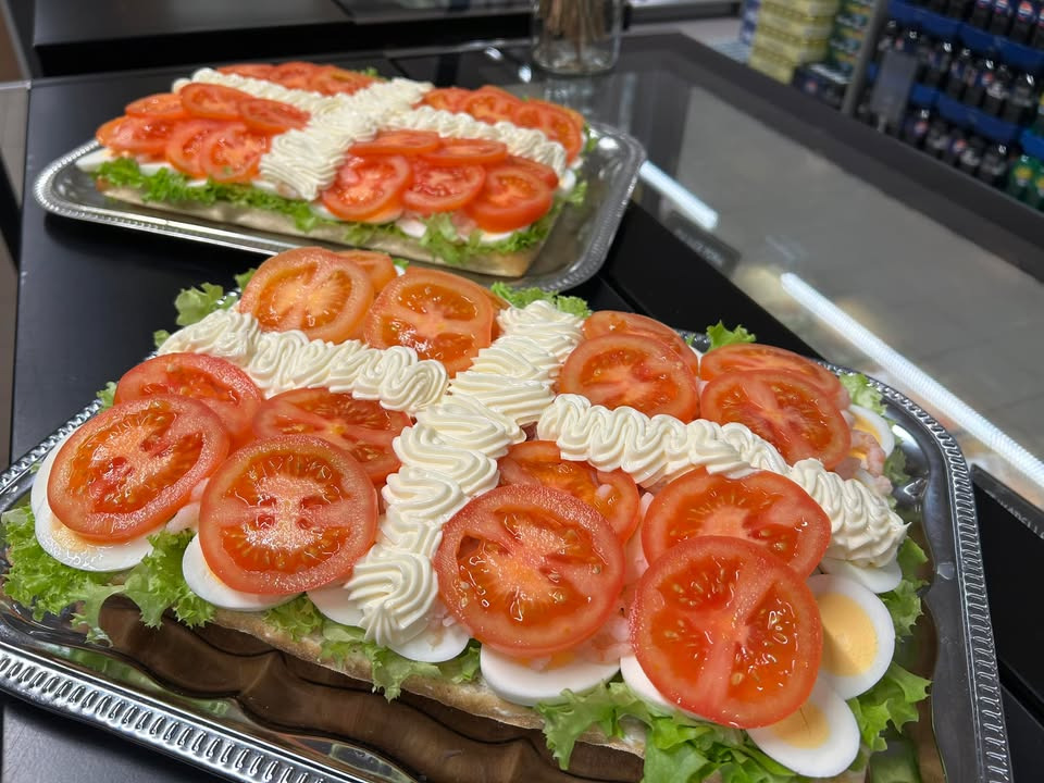 Nyhed fra Min Købmand i Asp: Pålægsbund med æg og rejer til 4 personer